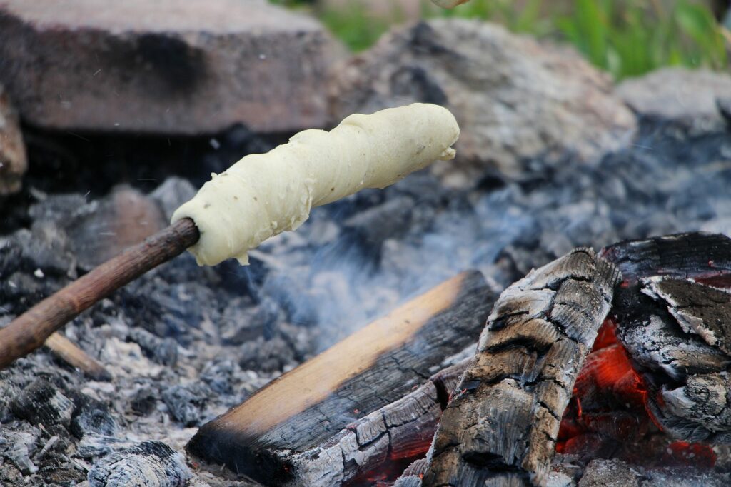 Stockbrot an der Feuerschale